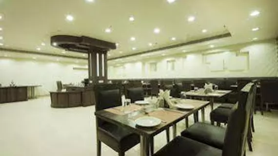 Hotel Regent Intercontinental | Batı Delhi - Ulusal Eyalet Başkenti Delhi - Delhi (ve civarı) - Yeni Delhi - Karol Bagh