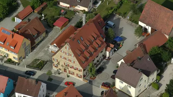 Landgasthof und Hotel Weisser Löwe | Bavyera - Orta Franconia