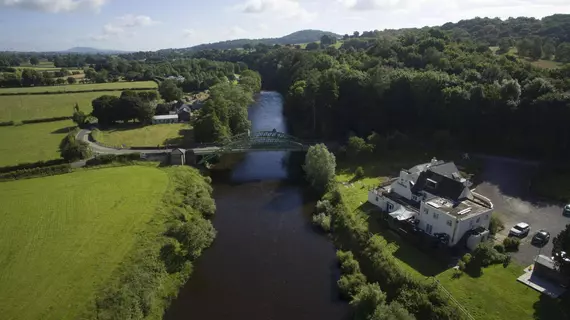 The Chainbridge Inn | Galler - Monmouthshire - Cardiff (ve civarı) - Usk