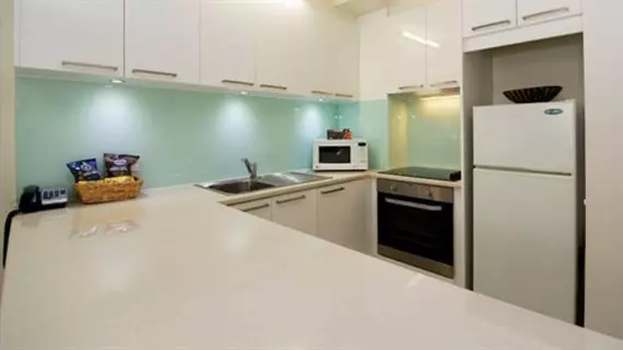 Trickett Gardens Holiday Inn | Queensland - Gold Coast (Altın Sahil) - Surfers Paradise