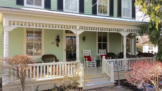 Scarlet Tunic Bed and Breakfast | Ontario - Niagara Regional Belediyesi - Niagara Şelalesi (ve civarı), Kanada - Niagara-on-the-Lake - Old Town Historic District