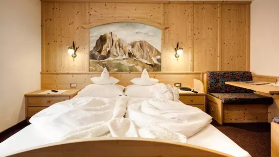 Hotel Jägerheim | Trentino-Alto Adige - Güney Tirol (il) - Selva di Val Gardena