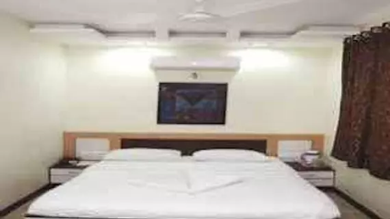 Apple Suites | Maharaştra - Raigad - Bombay (ve civarı) - Bombay - Malad - Batı Banliyöleri