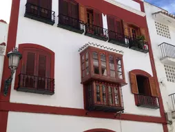 Easy Nerja Hostel | Andalucia - Malaga İli - La Axarquía - Nerja - Nerja Kent Merkezi