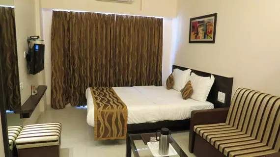 Hotel Sunny International | Maharaştra - Mahabaleshwar (ve civarı) - Mahabaleshwar