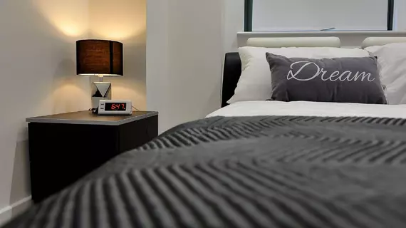 Select Serviced Accommodation - Garrard House | Berkshire (kontluk) - Reading - Reading Kent Merkezi