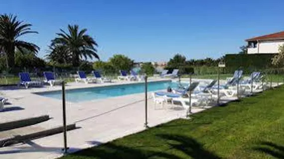 Hôtel Ariane | Provence - Alpes - Cote d'Azur - Bouches-du-Rhone (bölge) - Arles (ve civarı) - Fos-sur-Mer