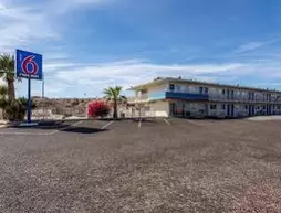 Motel 6 Needles | Kaliforniya - San Bernardino County - Bullhead City (ve civarı) - Needles