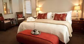 Fernwood Manor Boutique Guest House | Western Cape (il) - West Coast DC - Drakenstein - Cape Town (ve civarı) - Cape Town - Bishopscourt