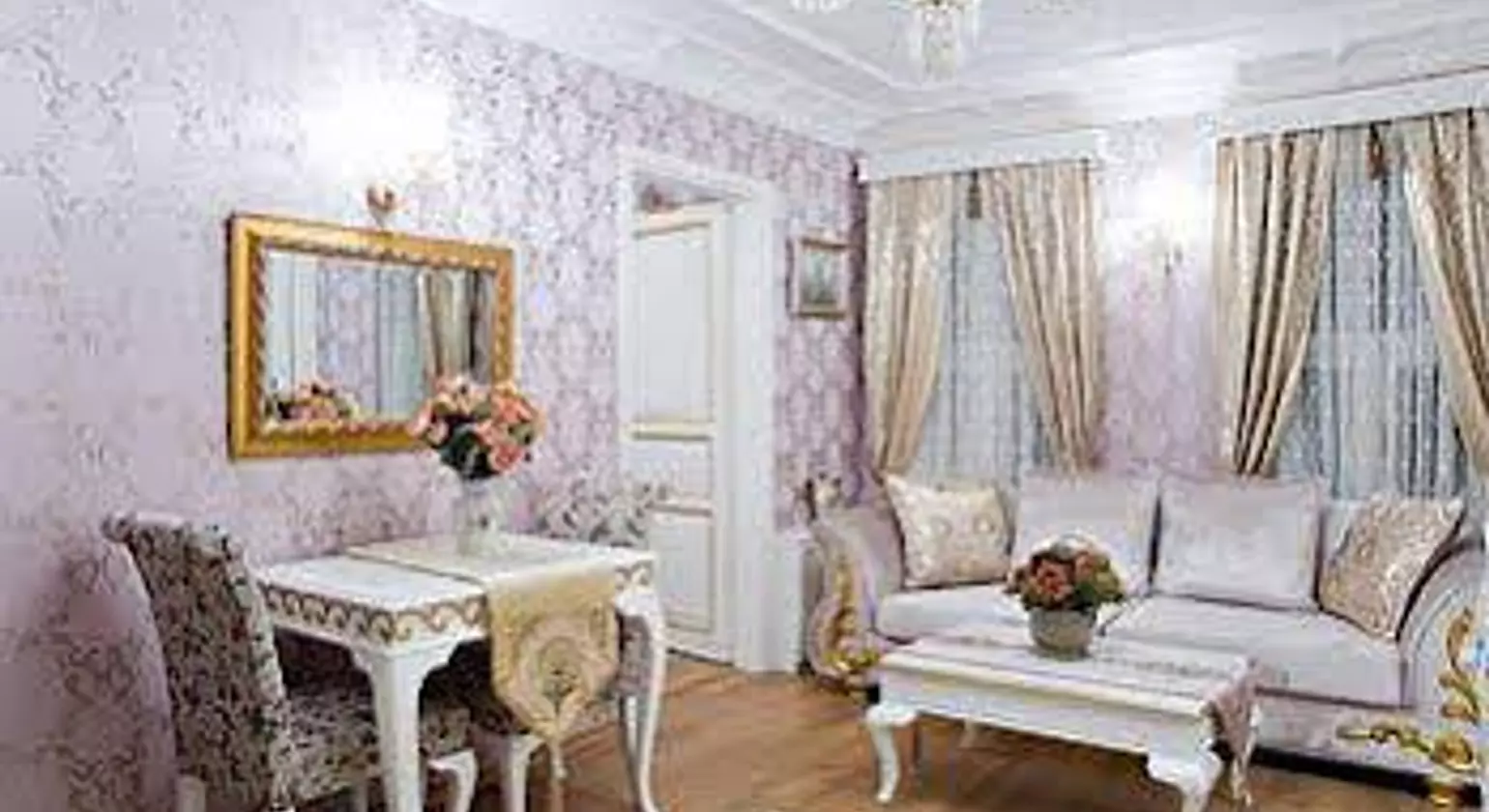 Romantic Mansion
