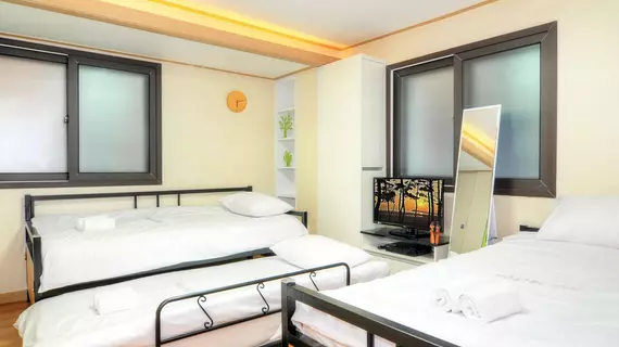 Hostel KW Sinsa | Gyeonggi - Seul (ve civarı) - Seul