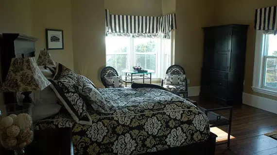 Churchill Mansion Inn | Nova Scotia - Digby County - Yarmouth (ve civarı) - Darlings Gölü