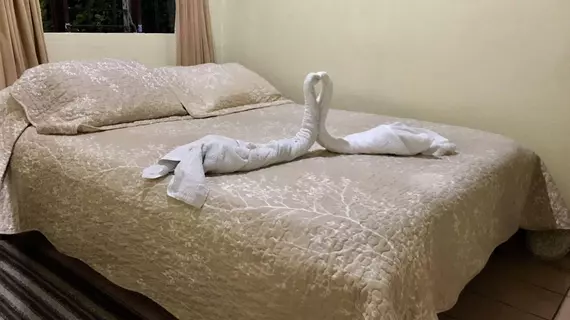 Cabinas El Pueblo Bed & breakfast | Puntarenas (ili) - Monteverde