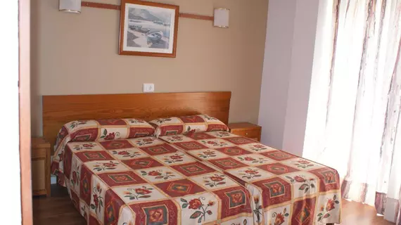 Hostal Arenal Pins | Balearic Adaları - Mayorka Adası - Palma de Mallorca - El Arenal