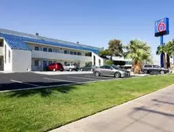 Motel 6 Palm Springs North | Kaliforniya - Imperial County - Palm Springs (ve civarı) - Palm Springs