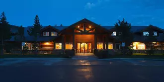 Headwaters Lodge & Cabins at Flagg Ranch