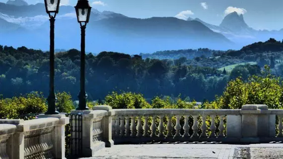 Hôtel Central | Nouvelle-Aquitaine - Pyrenees-Atlantiques - Pau - Centre Ville