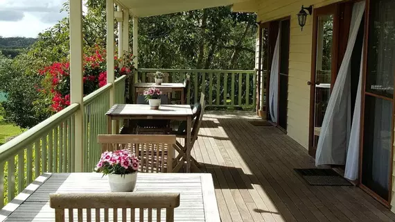 Camelot Cottages | Queensland - Gold Coast (Altın Sahil) - Tamborine Mountain - North Tamborine