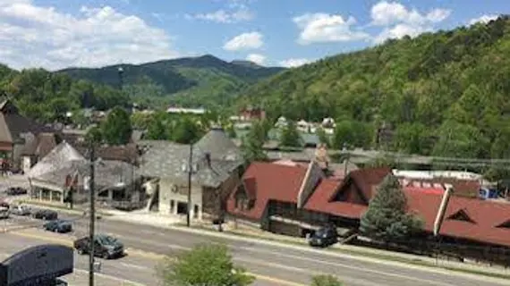 Parkview Inn - Gatlinburg | Tennessee - Gatlinburg - Pigeon Forge (ve civarı) - Gatlinburg