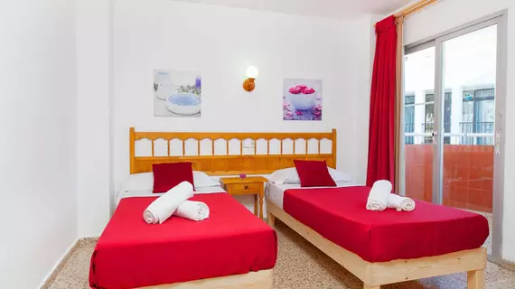 Apartamentos Puet | Balearic Adaları - İbiza Adası - Sant Antoni de Portmany