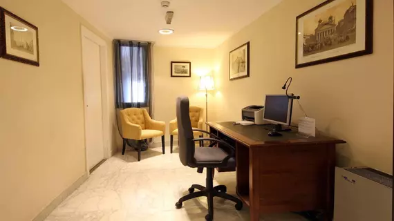 Hotel Traiano | Lazio - Roma (ve civarı) - Roma Kent Merkezi - Rione II Trevi