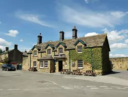 The Devonshire Arms at Pilsley | Derbyshire (kontluk) - Derbyshire Dales District - Bakewell - Pilsley