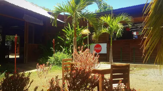 Cabanas La Teca | Guanacaste - Curubande