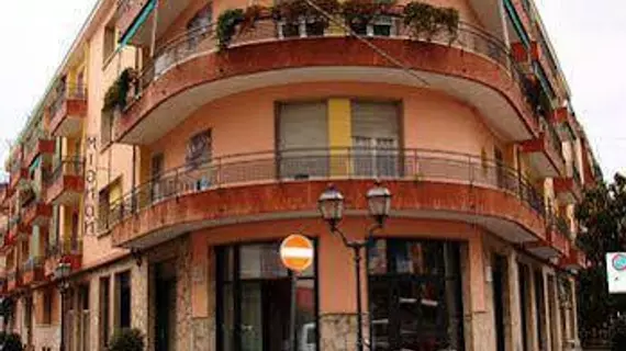 Hotel Mignon | Liguria - Savona (il) - Alassio