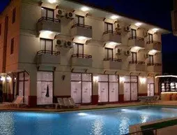 Kanarya Hotel | İzmir - Çeşme