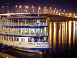 Bogdan Khmelnytskyi | Kiev (ve civarı) - Kiev - Podil