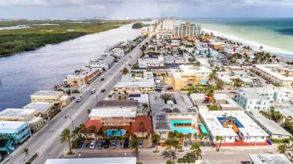 Blue Wave Hollywood Beach | Florida - Fort Lauderdale (ve civarı) - Hollywood