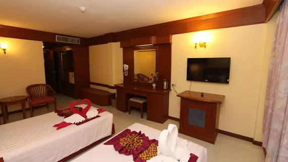 Camelot Hotel Pattaya | Chonburi (vilayet) - Pattaya (ve civarı) - Pattaya - Pattaya Körfezi