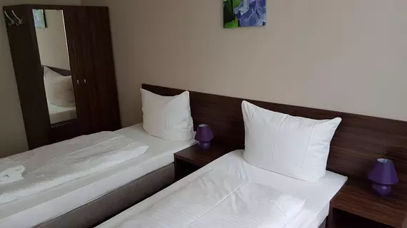 Hotel Pension Eberty | Berlin (ve civarı) - Friedrichshain-Kreuzberg - Friedrichshain