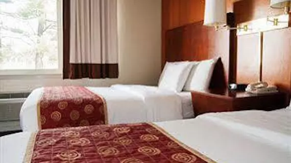 Red Carpet Inn and Suites Plymouth | New Hampshire - Plymouth (ve civarı) - Plymouth