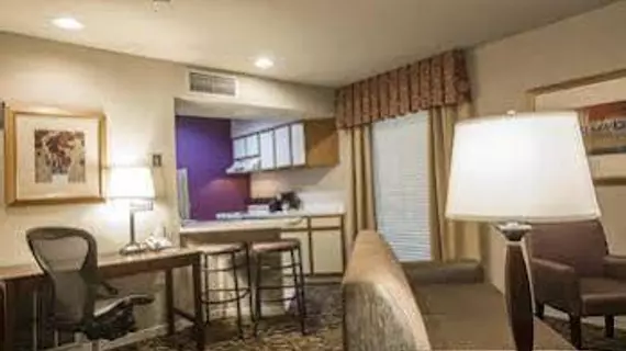 Quality Suites Atlanta/ Buckhead | Georgia - Atlanta (ve civarı) - Atlanta - Buckhead