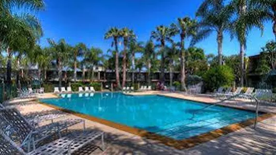 Valley Inn | Kaliforniya - Los Angeles County - Mission Hills