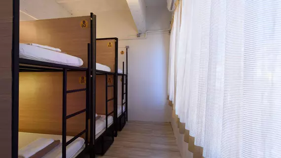 Warm White Hostel | Bangkok - Talat Yot