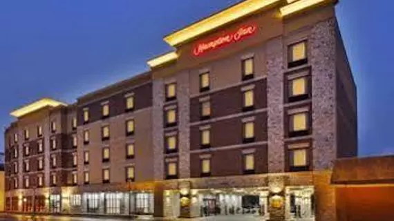 Hampton Inn by Hilton Detroit Dearborn | Michigan - Detroit (ve civarı) - Dearborn