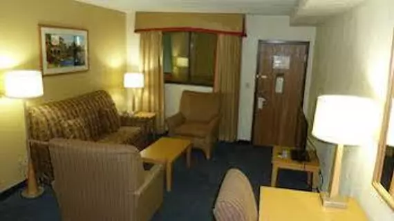 Katahdin Inn & Suites | Maine - Millinocket