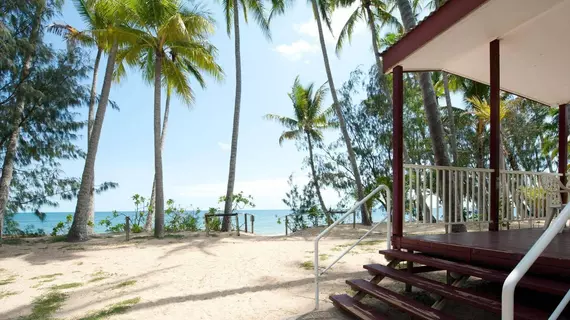 Ellis Beach Oceanfront Bungalows | Queensland - Cairns - Ellis Beach