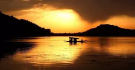 Houseboat Lily of Nageen | Cammu ve Keşmir - Srinagar (ve civarı) - Gulmarg - Nagīn Bāgh