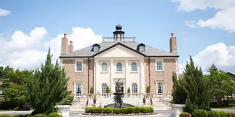 Fountainview Mansion