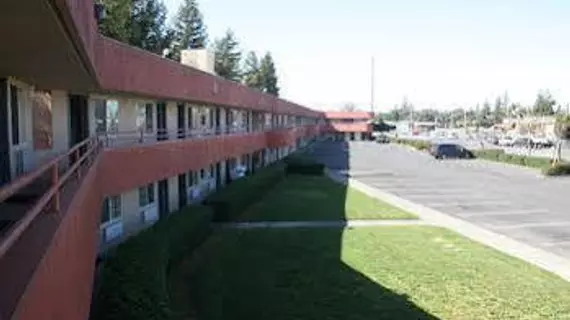 Americas Best Value Inn Santa Rosa | Kaliforniya - Sonoma İlçesi - Santa Rosa