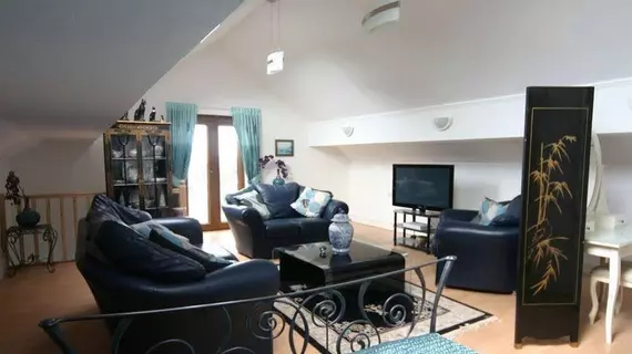 Bryngower House | Galler - Powys - Swansea