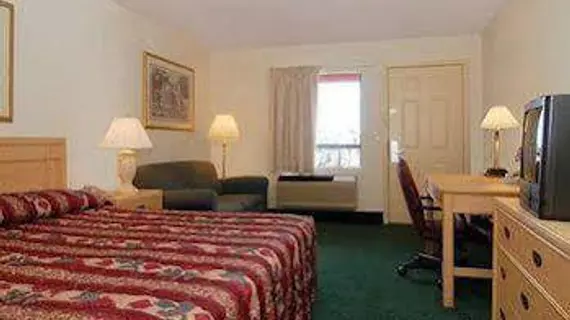 Econo Lodge Inn & Suites Fort Rucker | Alabama - Enterprise (ve civarı) - Daleville