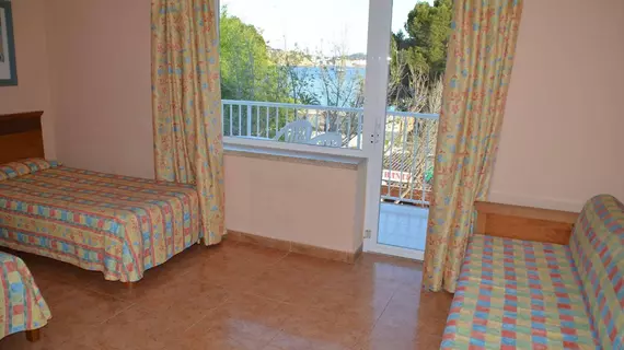 Hostal Neptuno | Balearic Adaları - Mayorka Adası - Calvia - Peguera