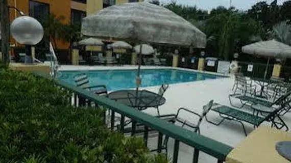 Comfort Suites Tampa | Florida - Tampa (ve civarı) - Tampa