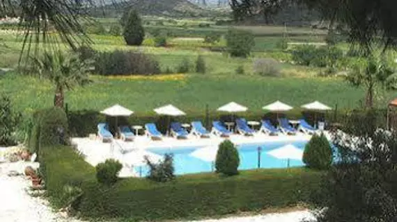 Ampelokipi Holiday Apartments | Limasol  - Pissouri