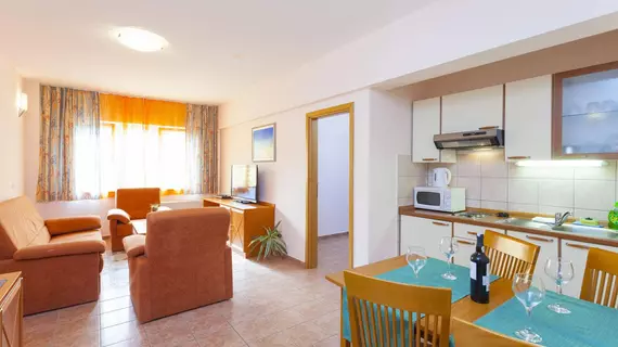 Aparthotel Milenij | Split-Dalmaçya - Baska Voda