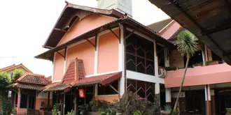 Ananda Hotel